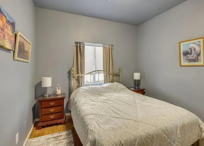 3br 2ba W Patio Fire Pit