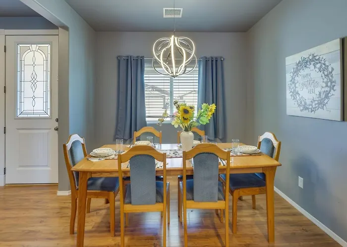 Holiday home 3br 2ba W Patio Fire Pit